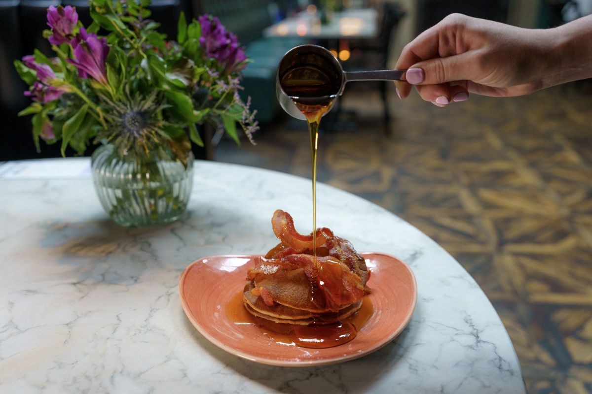 pancakes with bacon and maple syrup